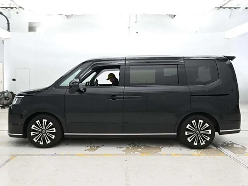 HONDA STEP WAGON 2023