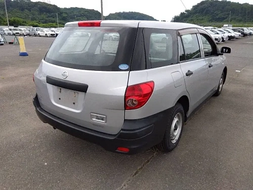 NISSAN AD 2021