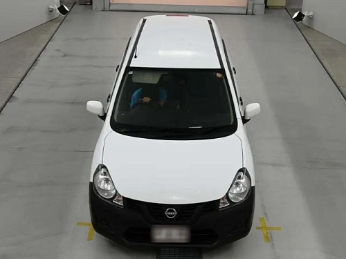 NISSAN AD 2022